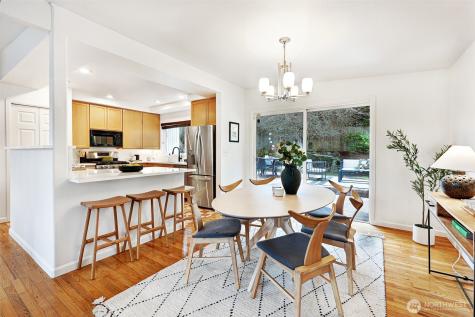 14627 SE Newport Way Bellevue WA 98006