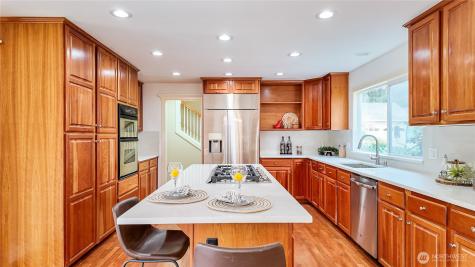 13428 NE 12th Place Bellevue WA 98005