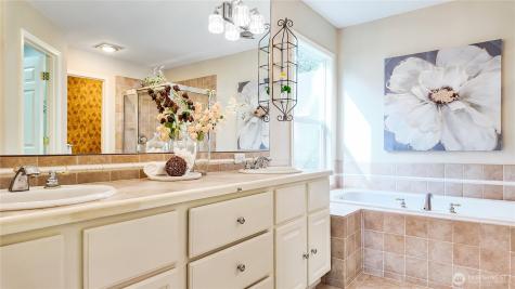 13428 NE 12th Place Bellevue WA 98005