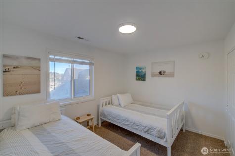 2705 N Sea Crest Avenue Long Beach WA 98631