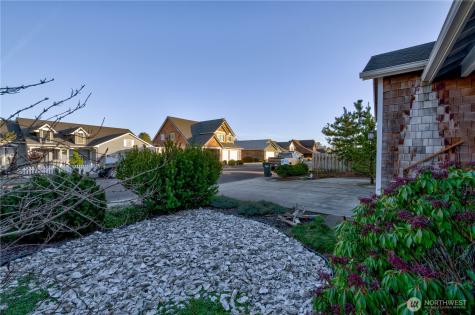 2705 N Sea Crest Avenue Long Beach WA 98631