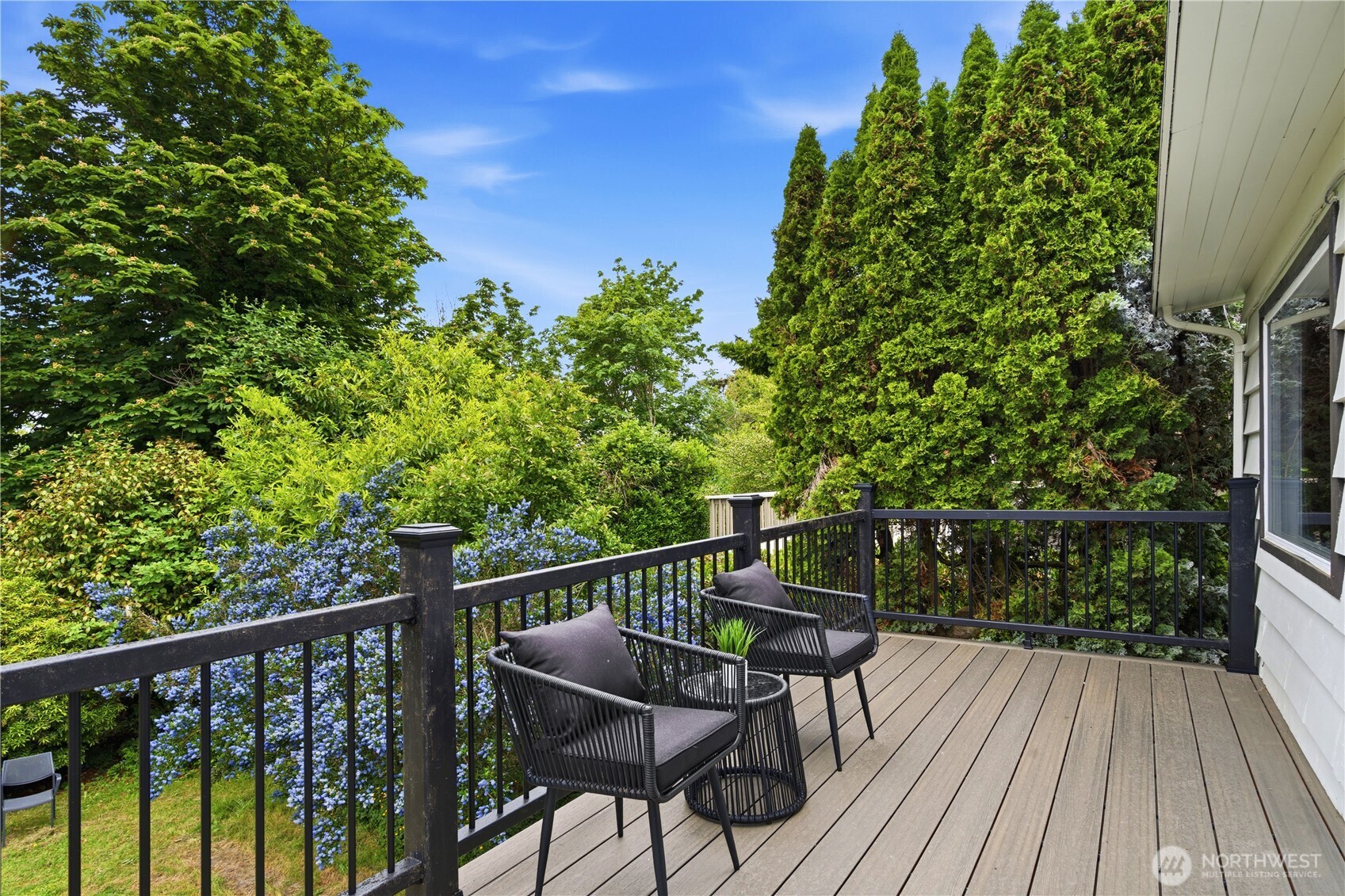 325 105th Ave SE Bellevue WA 98004