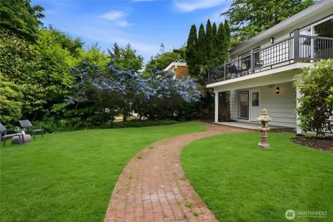 325 105th Ave SE Bellevue WA 98004