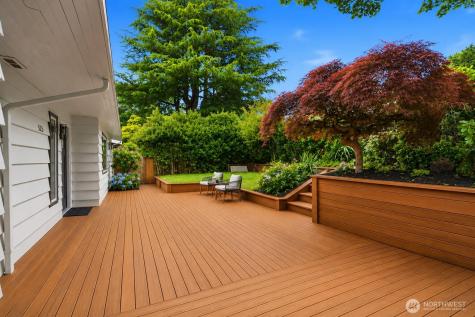 325 105th Ave SE Bellevue WA 98004