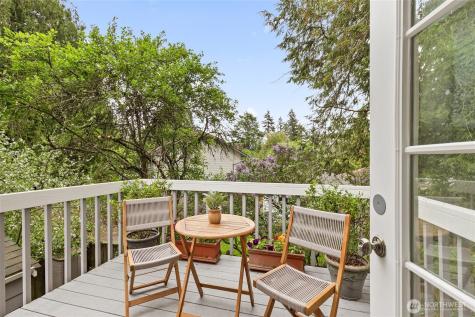 1711 NE 113th Street Seattle WA 98125