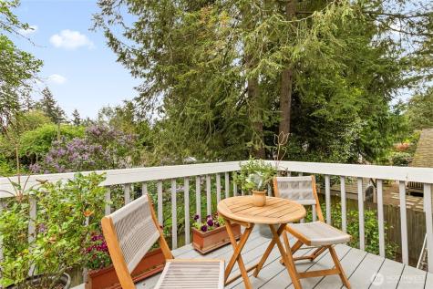 1711 NE 113th Street Seattle WA 98125