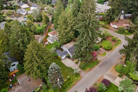 1711 NE 113th Street Seattle WA 98125