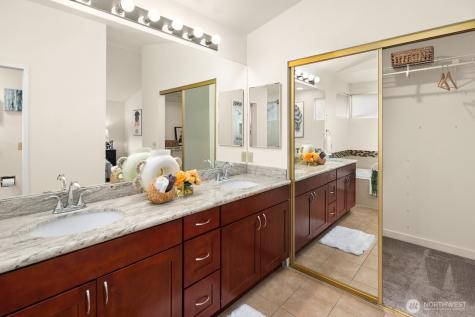 24341 SE 42nd Place Sammamish WA 98029