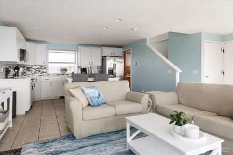 2507 W Beach Road Oak Harbor WA 98277