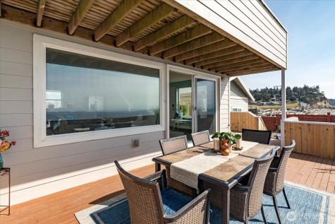 2507 W Beach Road Oak Harbor WA 98277