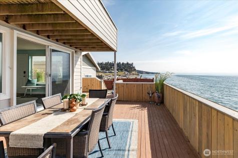 2507 W Beach Road Oak Harbor WA 98277