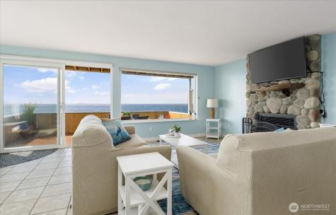 2507 W Beach Road Oak Harbor WA 98277