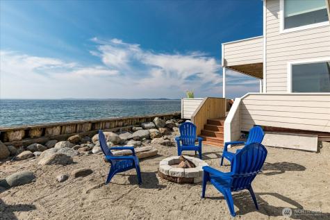 2507 W Beach Road Oak Harbor WA 98277
