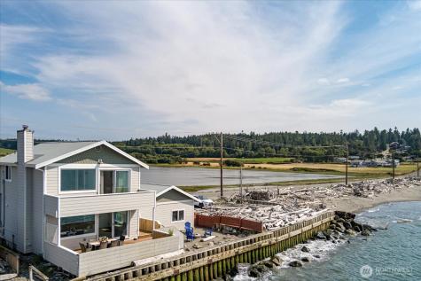 2507 W Beach Road Oak Harbor WA 98277