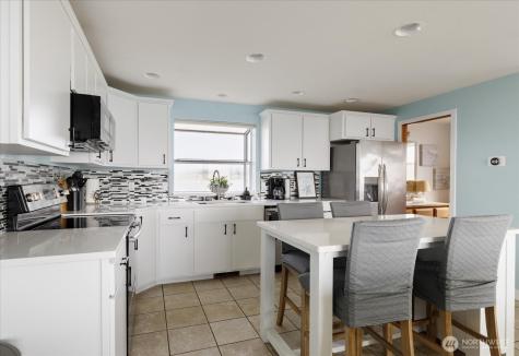 2507 W Beach Road Oak Harbor WA 98277