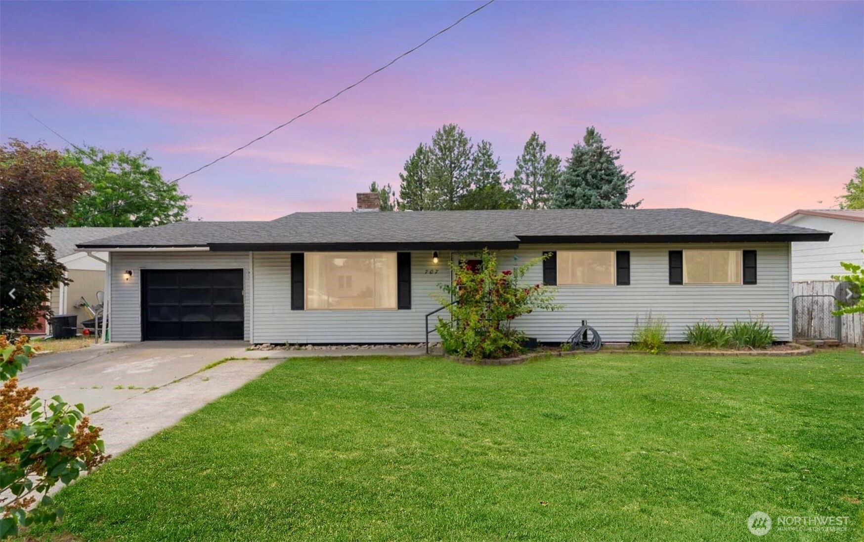 707 Kenwood Street N Omak WA 98841