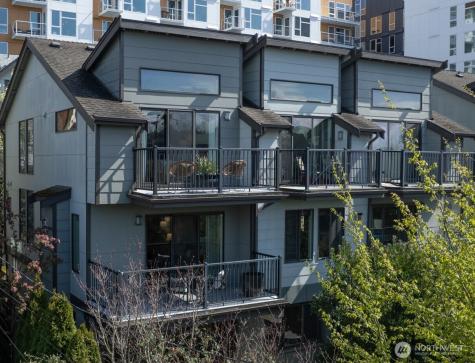 2526 Yale Avenue E Seattle WA 98102