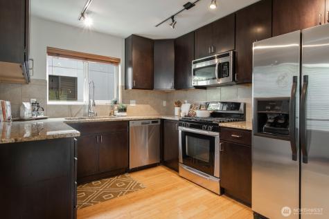 2526 Yale Avenue E Seattle WA 98102