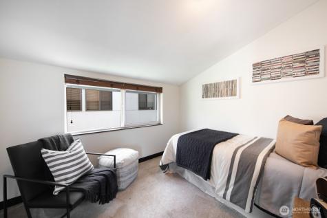 2526 Yale Avenue E Seattle WA 98102
