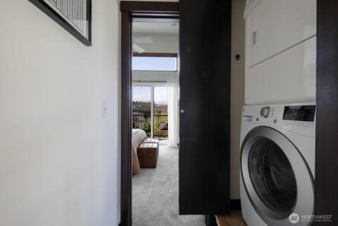 2526 Yale Avenue E Seattle WA 98102