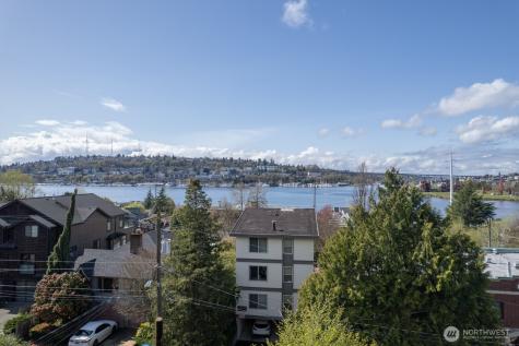 2526 Yale Avenue E Seattle WA 98102