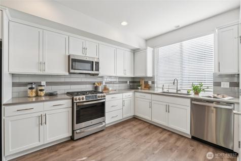 10942 NE 189th Place Bothell WA 98011