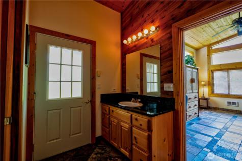 156 Peppermill Road Kelso WA 98626