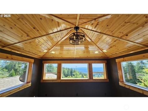 156 Peppermill Road Kelso WA 98626