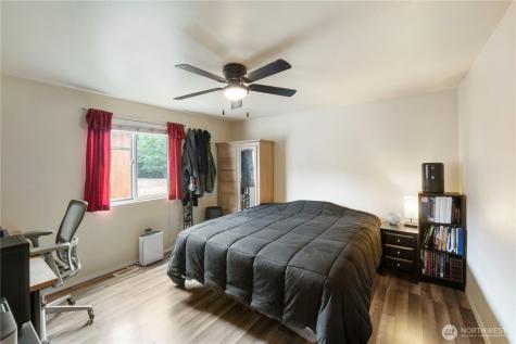 2219 Key Peninsula Highway SW Lakebay WA 98349