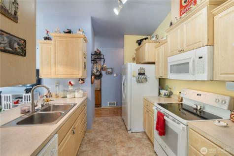 2219 Key Peninsula Highway SW Lakebay WA 98349