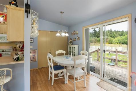 2219 Key Peninsula Highway SW Lakebay WA 98349