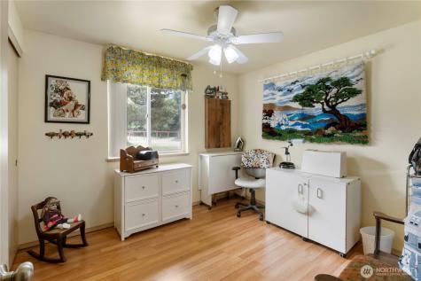 2219 Key Peninsula Highway SW Lakebay WA 98349
