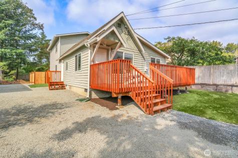 9912 Holly Drive Everett WA 98204