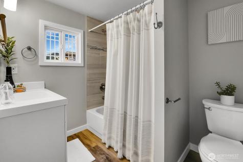 9912 Holly Drive Everett WA 98204