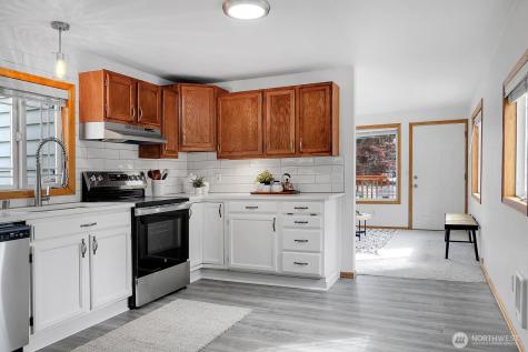 9912 Holly Drive Everett WA 98204