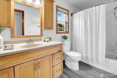 9912 Holly Drive Everett WA 98204