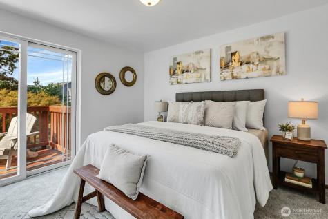 9912 Holly Drive Everett WA 98204