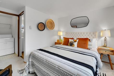 9912 Holly Drive Everett WA 98204