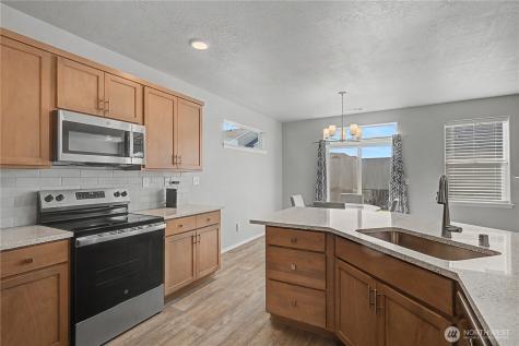 212 Royal Palm Drive Moses Lake WA 98837