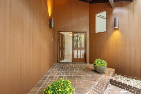 5004 134th Place NE Bellevue WA 98005