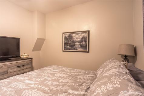 102 W 3rd Street Lind WA 99341