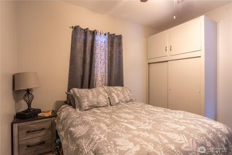102 W 3rd Street Lind WA 99341