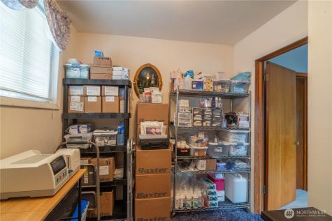 102 W 3rd Street Lind WA 99341