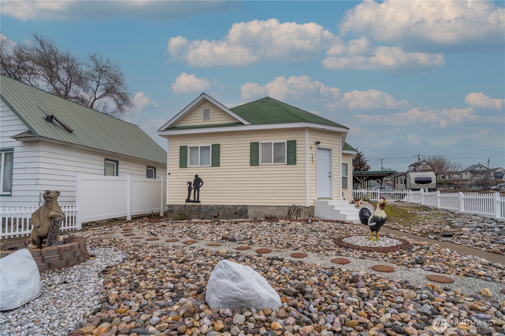 102 W 3rd Street Lind WA 99341