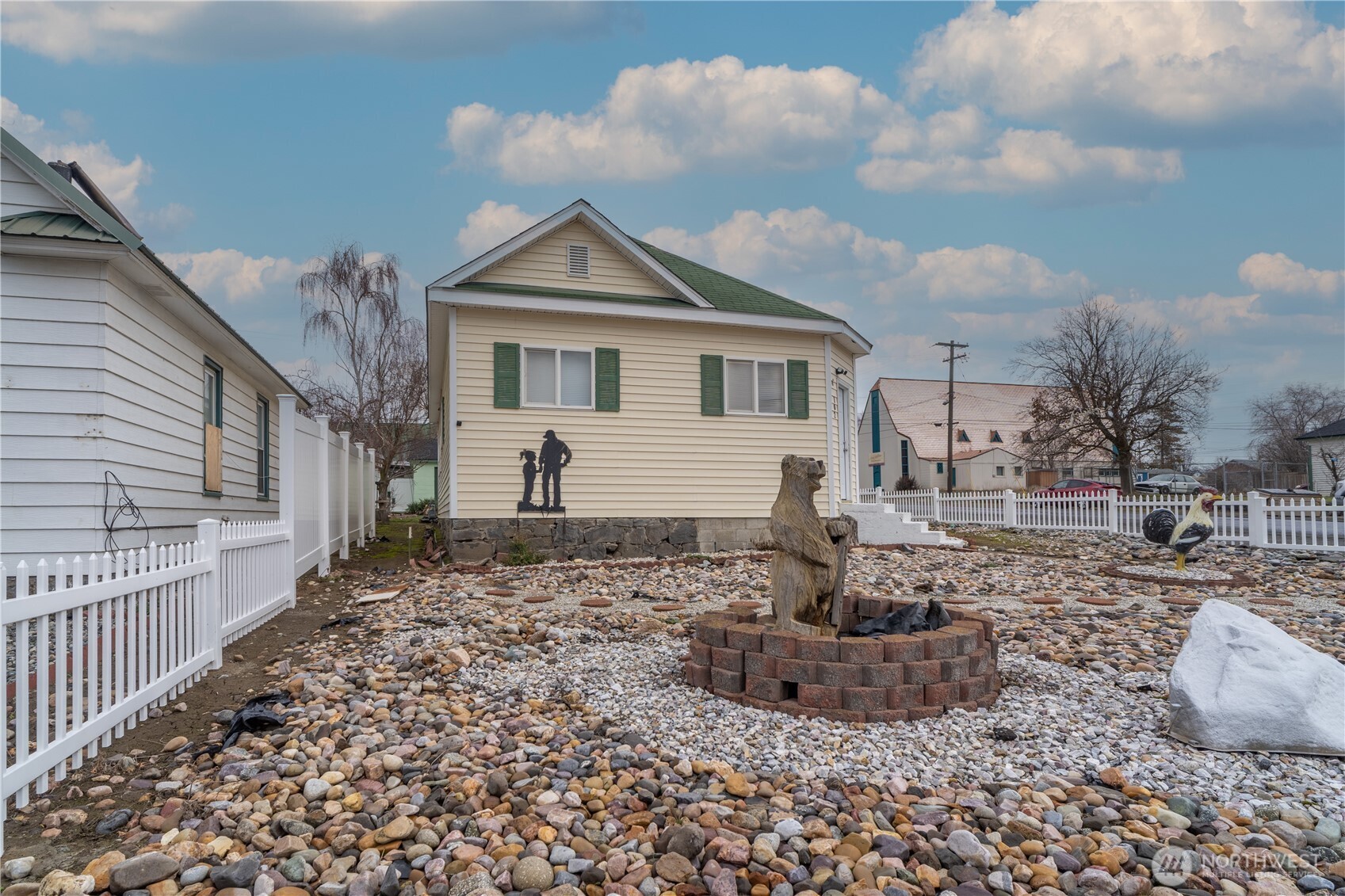 102 W 3rd Street Lind WA 99341