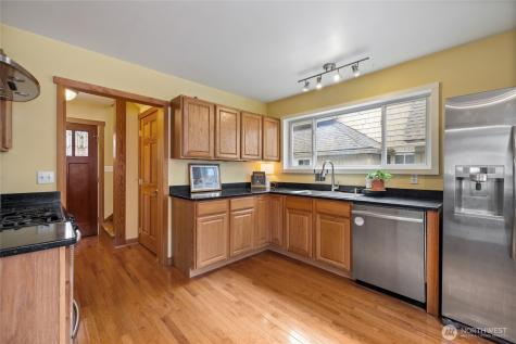 1908 Gregory Way Bremerton WA 98337