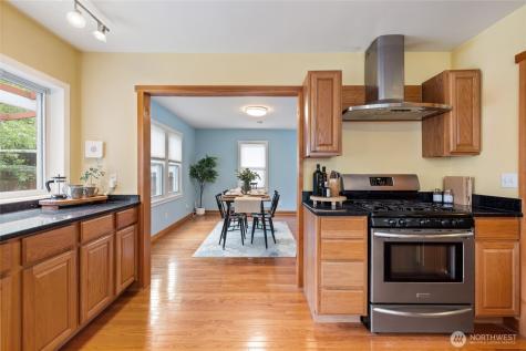 1908 Gregory Way Bremerton WA 98337