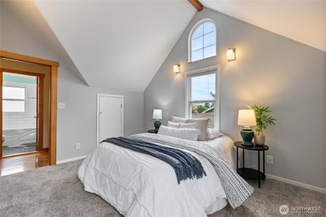 1908 Gregory Way Bremerton WA 98337