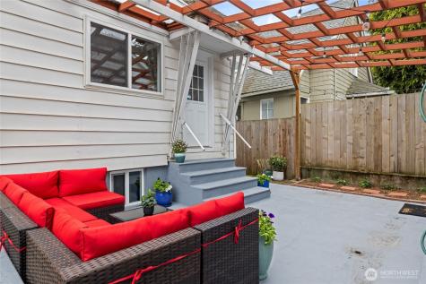 1908 Gregory Way Bremerton WA 98337