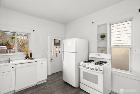 4135 36th Ave SW Seattle WA 98126